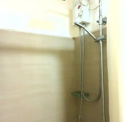 1 Bedroom With Balcony Near Moa